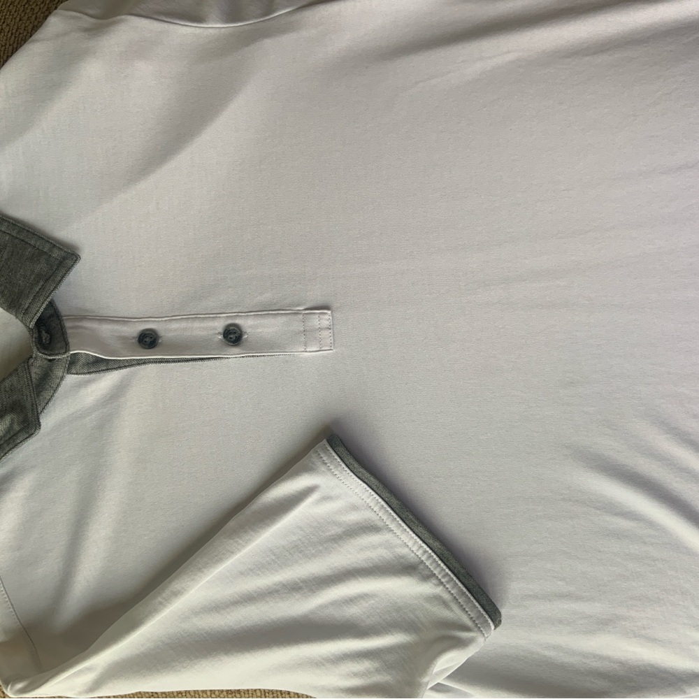 Travis Mathew Golf Polo – White – Size Small